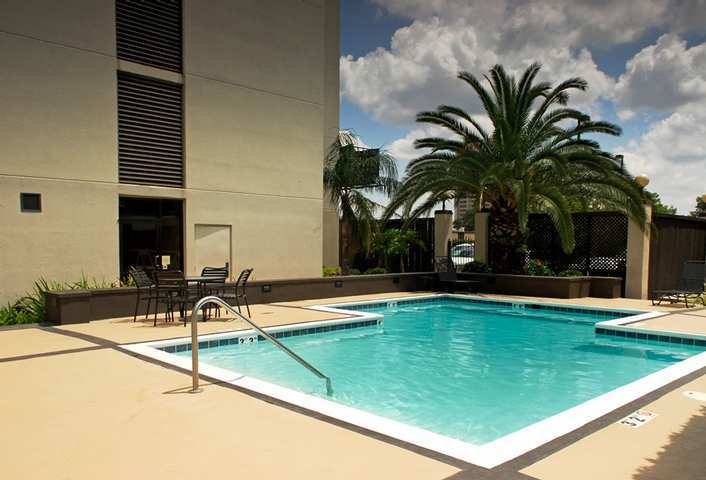 Hampton Inn I-10 & College Drive Батон-Руж Экстерьер фото